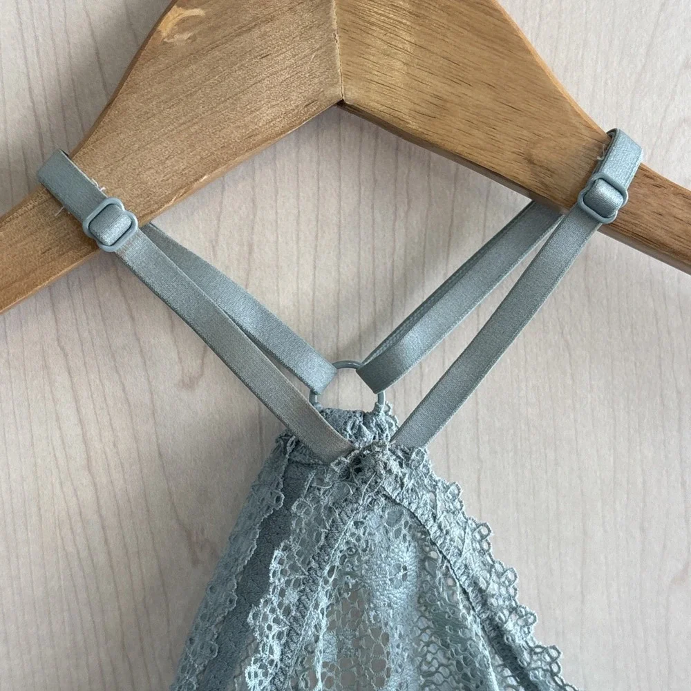 Victoria's Secret Bralette Size XS Light‎ Green Floral Lace Racerback Under Wire